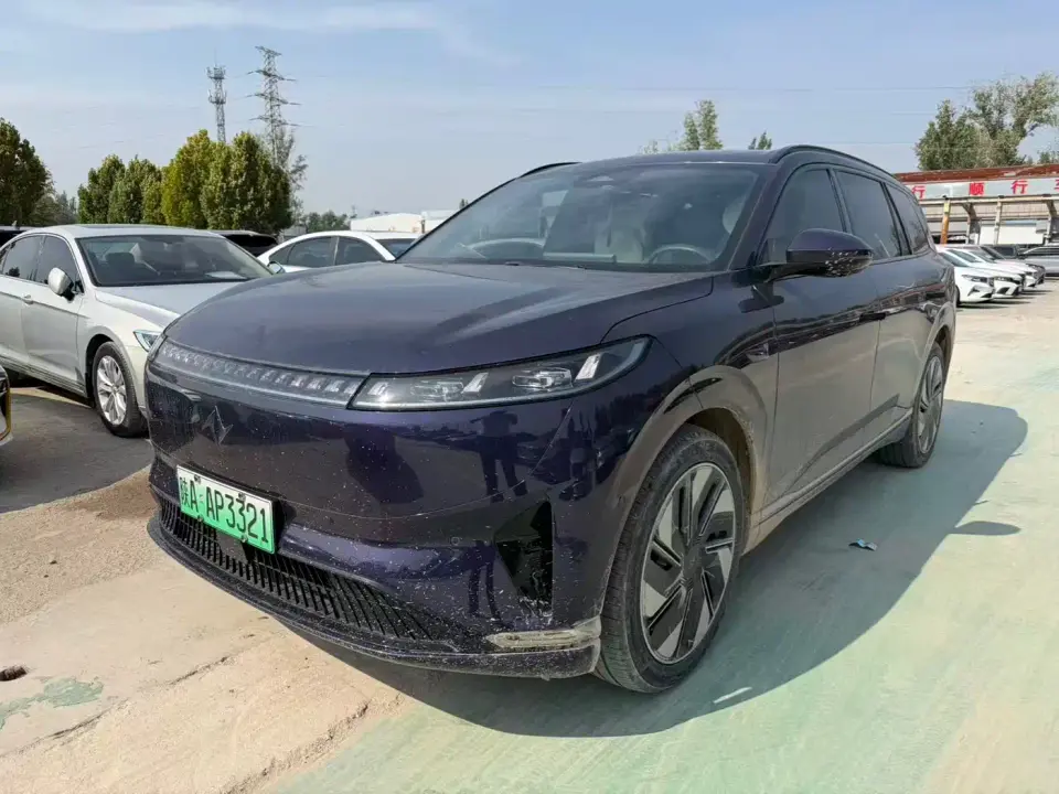 Dongfeng Yipai eπ008 636Max Pure Electric 6-Seater 2024