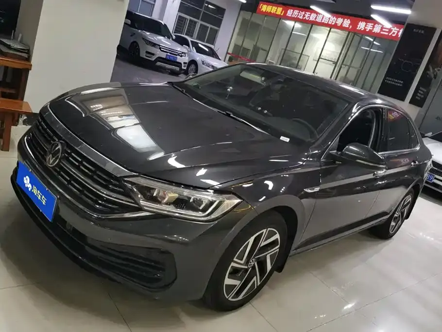 Volkswagen Sagitar 300TSI DSG Surpass Edition 2025