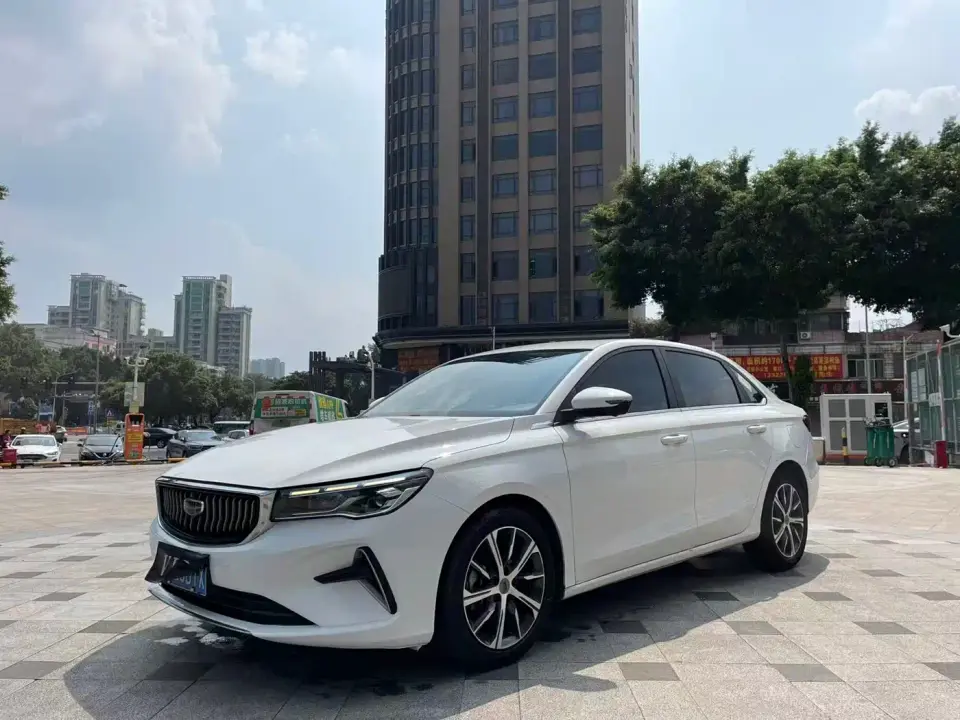 Geely Emgrand 4th Generation 1.5L CVT Luxury 2022