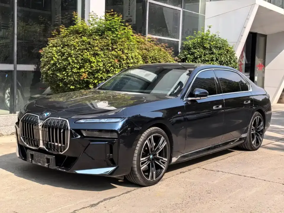 BMW i7 eDrive50L Premium M Sport Package 2023