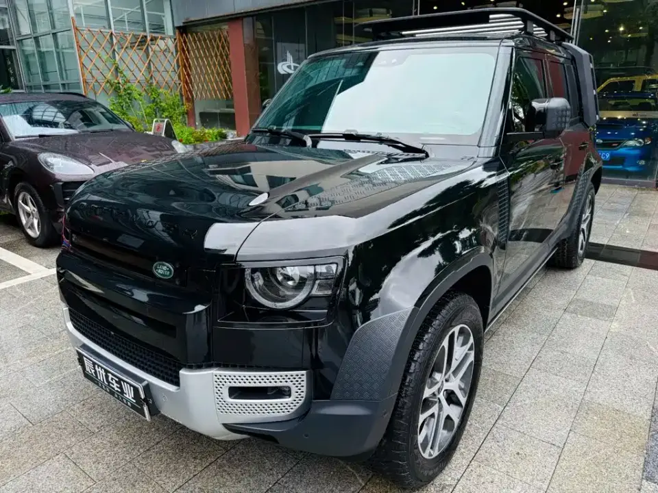 Land Rover Defender Model 110 3.0T P400 Dark Special Edition 2023