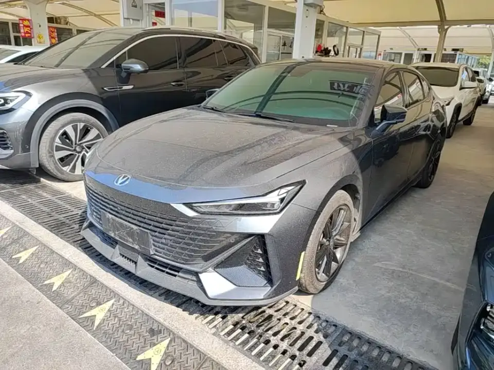 Changan UNI-V 1.5T Luxury Edition 2024