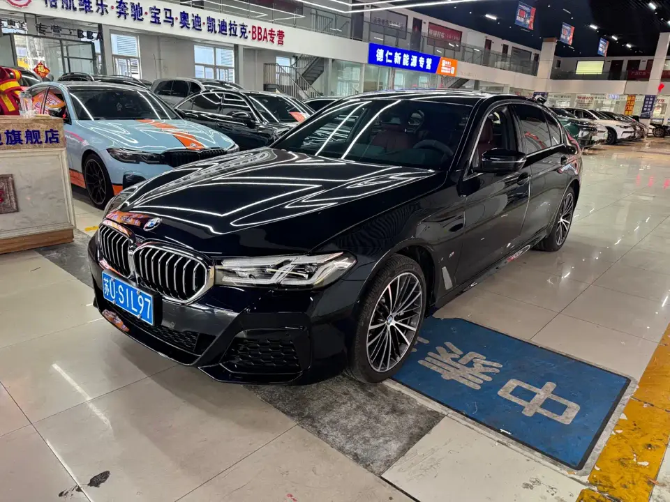 BMW 5 Series 530Li Leading M Sport Package 2024