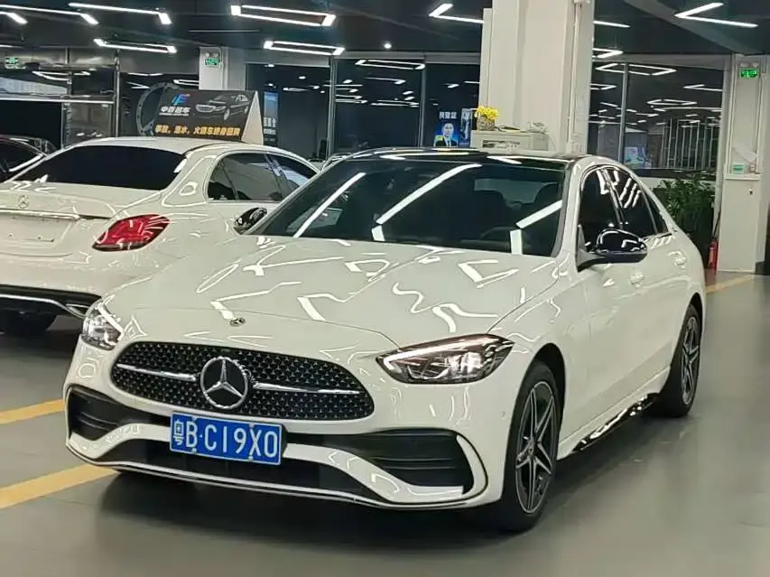 Mercedes-Benz C-Class Second Facelift C 260 L Night Edition Sport 2024