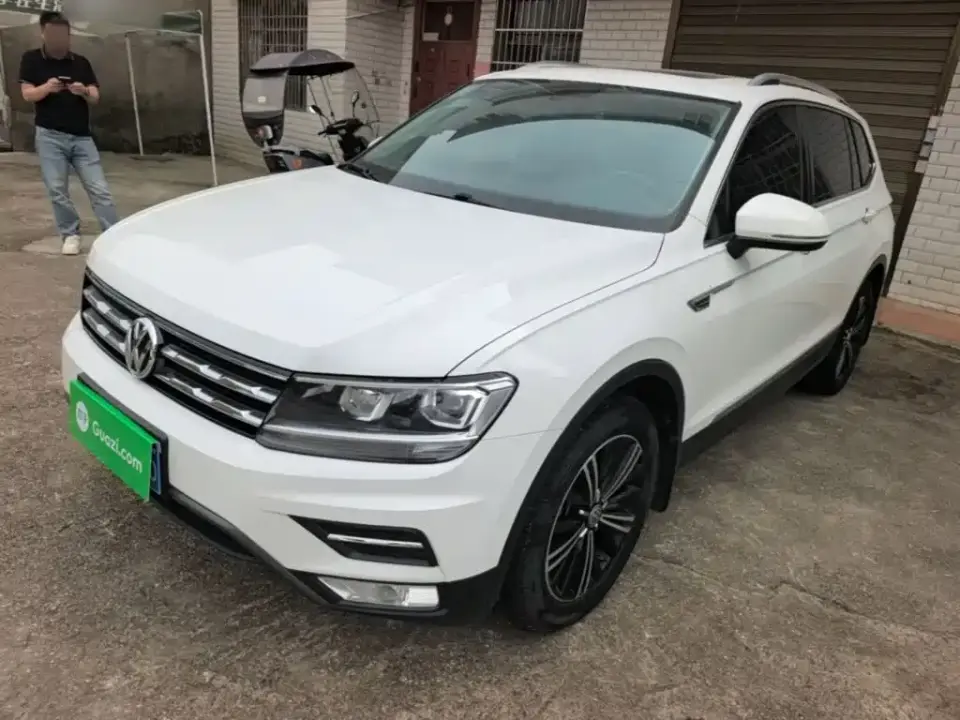 Volkswagen Tiguan L Facelift 330TSI Auto 2WD Panorama Comfort China VI 2020