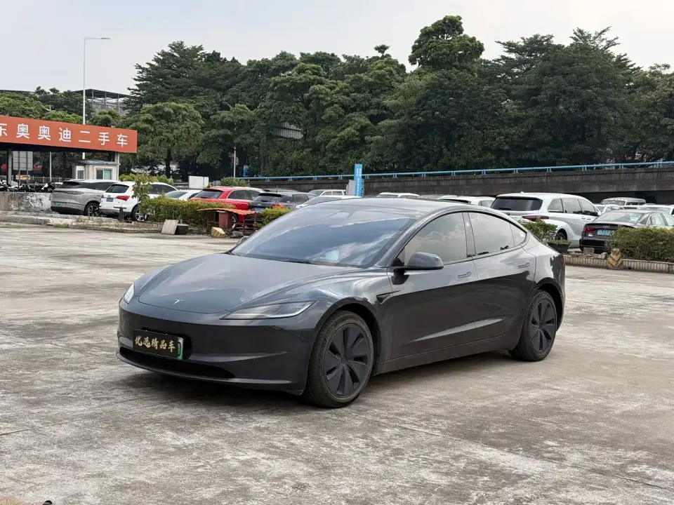 Tesla Model 3 Long Range All-Wheel Drive 2024