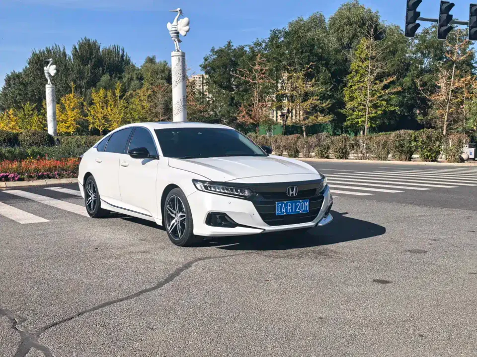 Honda Accord 260TURBO Phantom Night Premium 2022