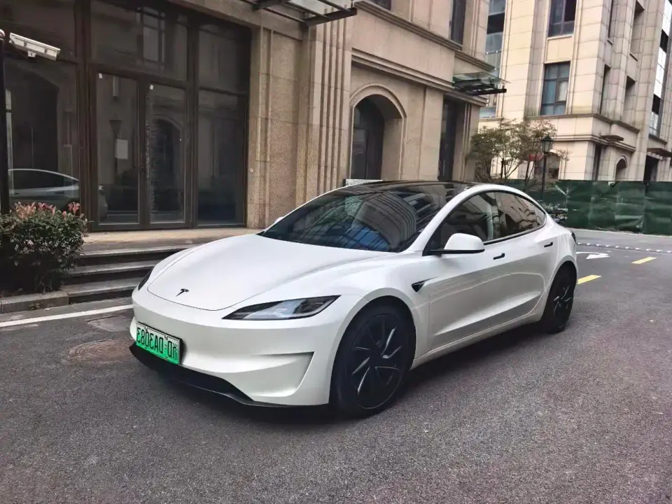 Tesla Model 3 High-Performance All-Wheel Drive Edition 2024