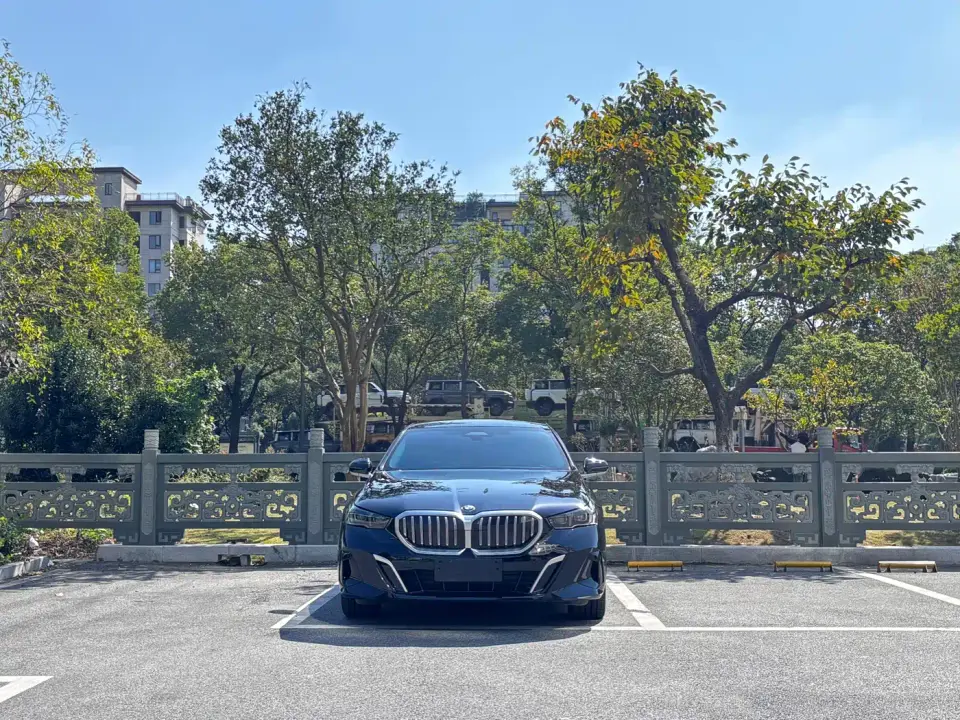 BMW 5 Series 530Li Premium M Sport Package 2025