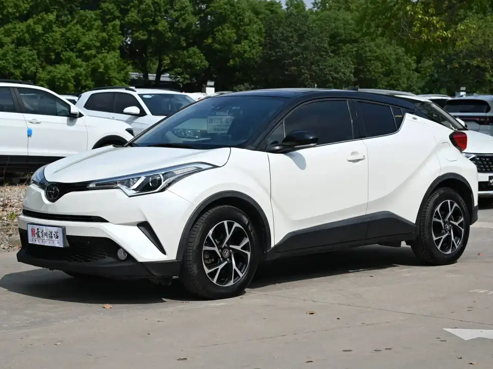 Toyota C-HR 2.0L Leading Sunroof Edition V 2019
