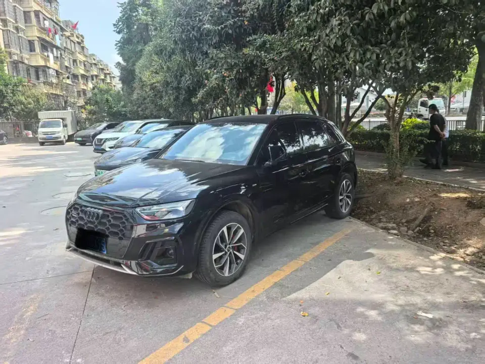 Audi Q5L Model 40 TFSI Luxury Dynamic 2024