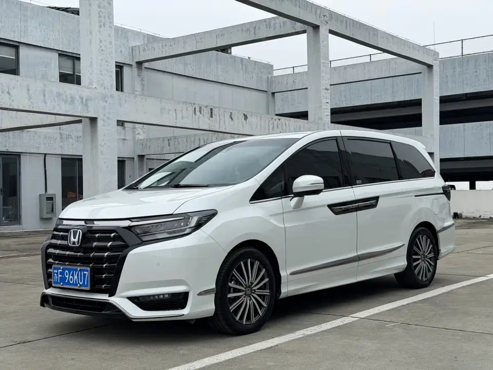 Honda Elysion 2.0L e:HEV Luxury 2022