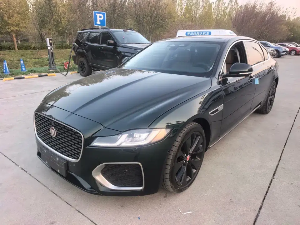 Jaguar XFL 2.0T P250 2WD Premium Luxury 2025