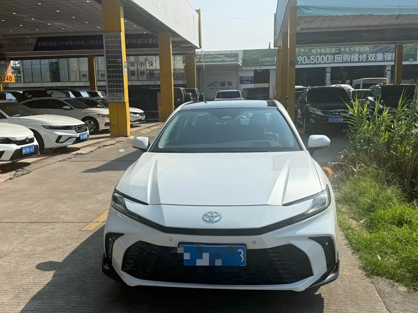 Toyota Camry Hybrid 2.5HXS Sport Plus Edition 2024 — фото 2