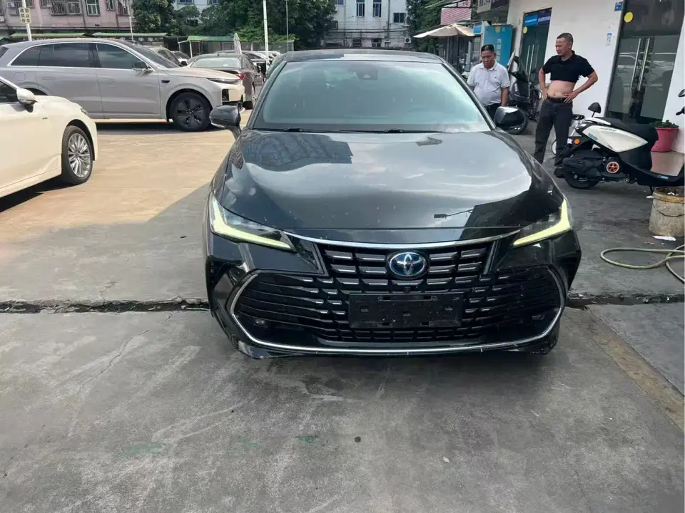 Toyota Avalon Hybrid 2.5L XLE Premium Edition 2023
