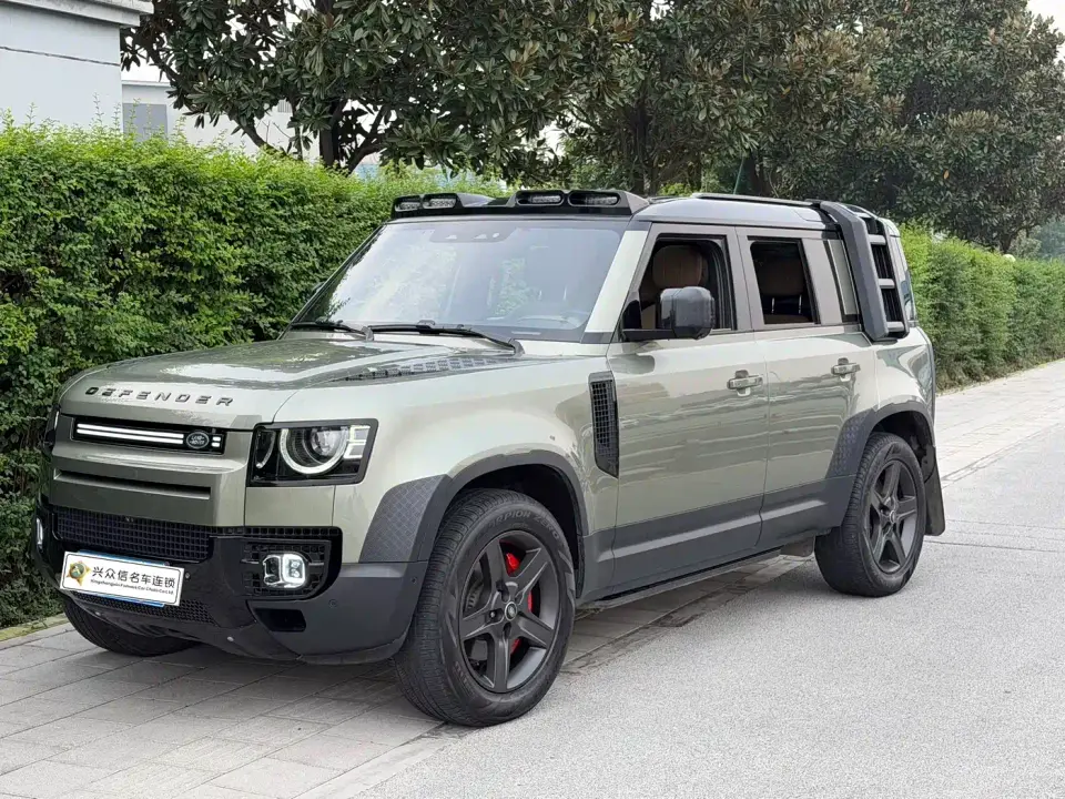 Land Rover Defender 110 3.0T P400 Dark Special Edition 2025