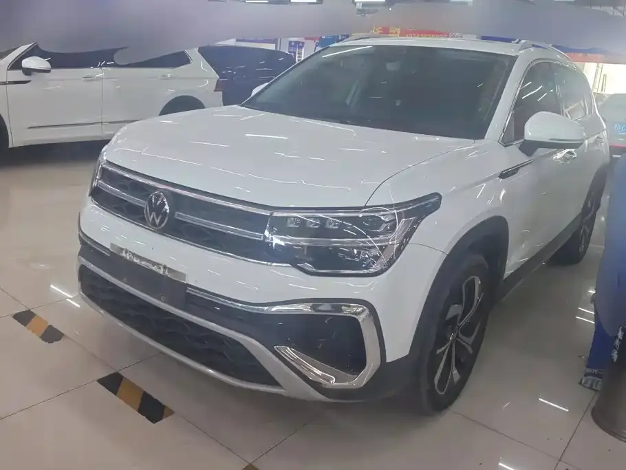 Volkswagen Tharu 300TSI 2WD Full Moon Edition 2023