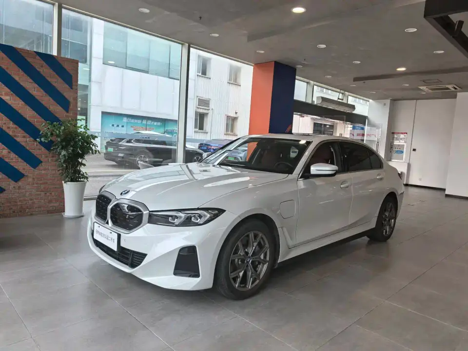 BMW i3 eDrive 35 L 2024