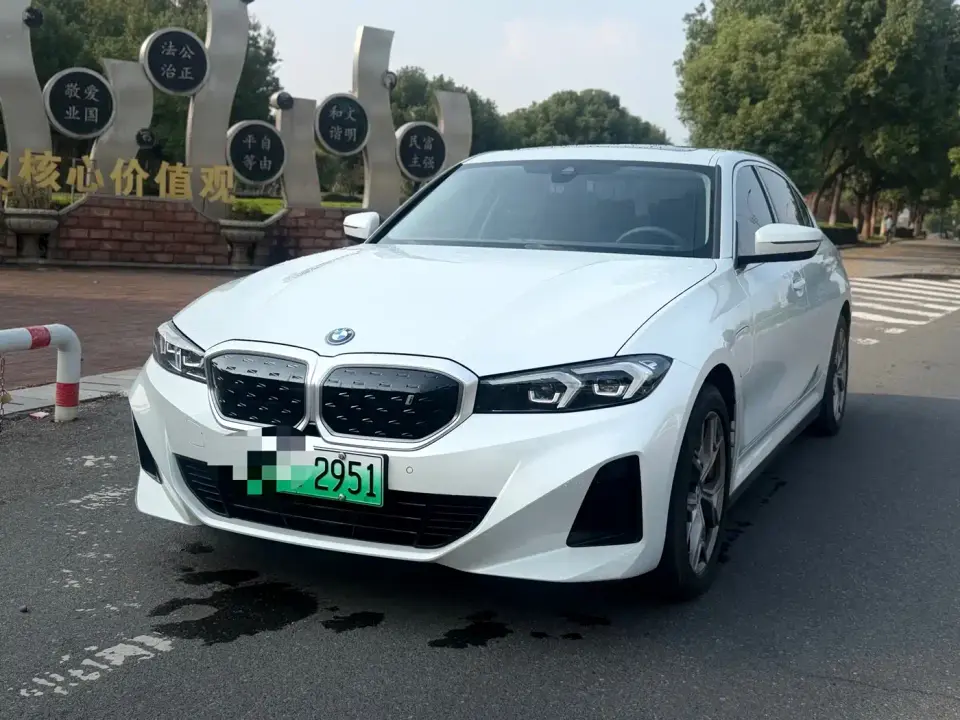BMW i3 eDrive 35 L 2024