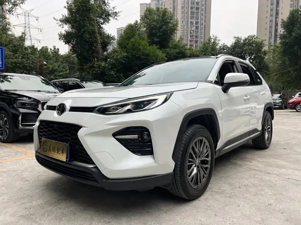 Toyota Wildlander 2.0L CVT FWD Luxury PLUS 2024