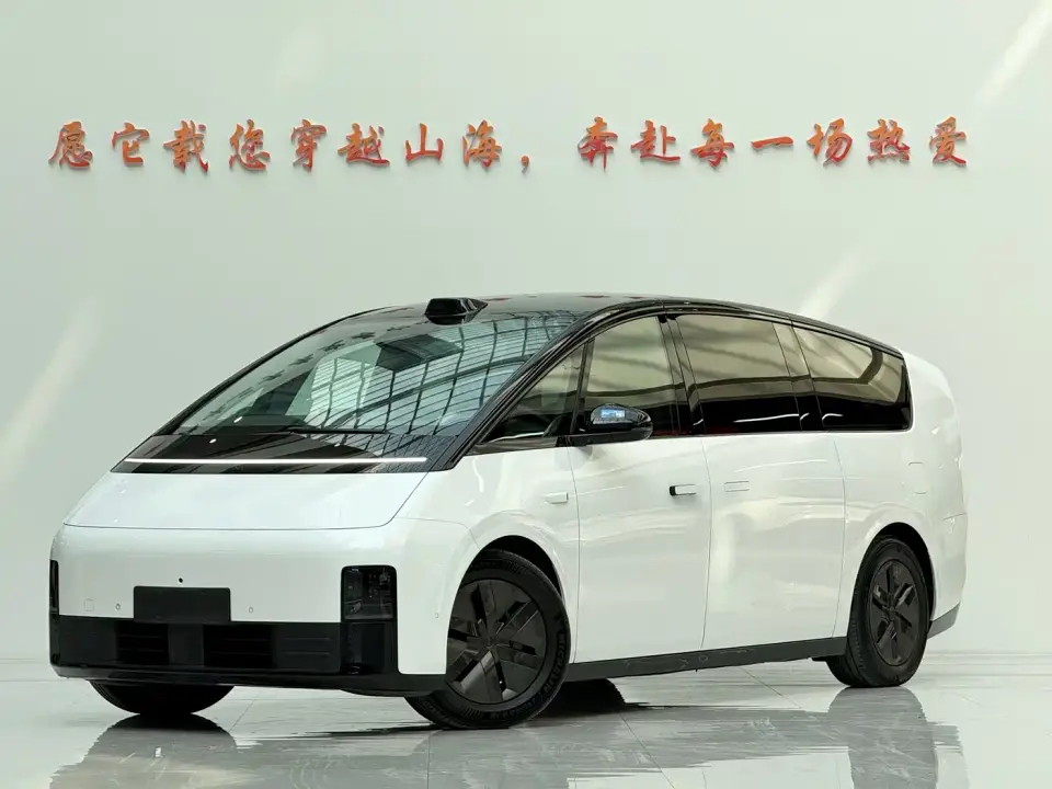 Li Auto MEGA Ultra 2024