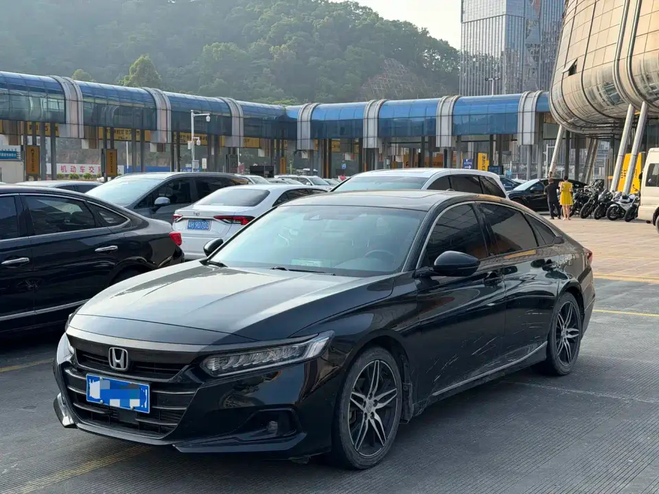 Honda Accord 260TURBO Phantom Night Premium 2022