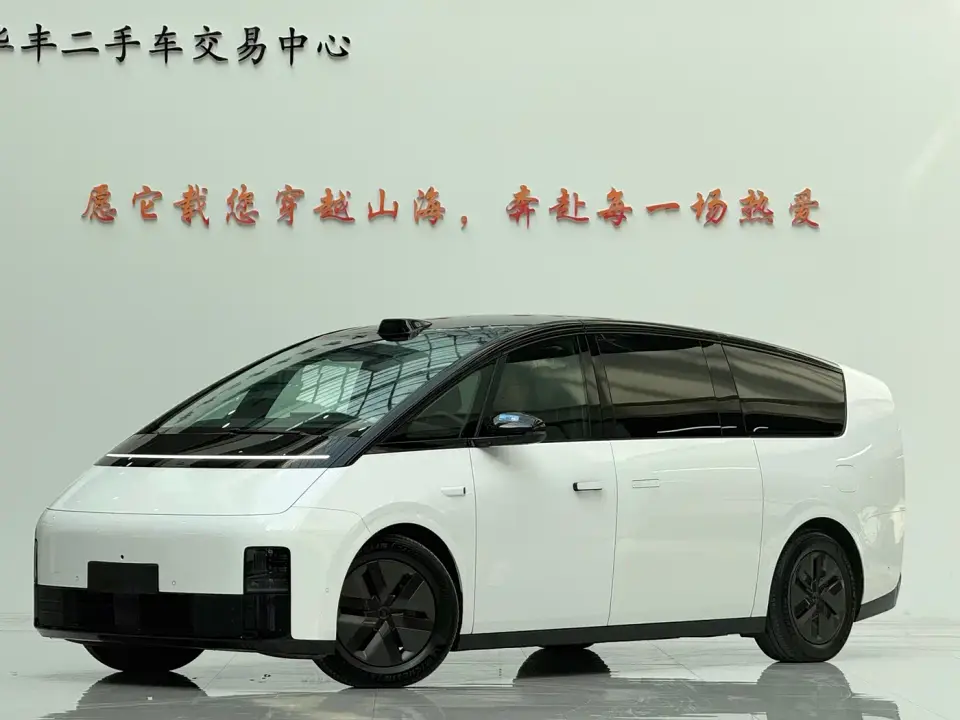 Li Auto MEGA Ultra 2024