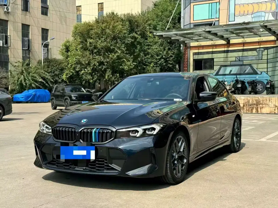 BMW 3 Series 330i M Sport Night Edition 2025