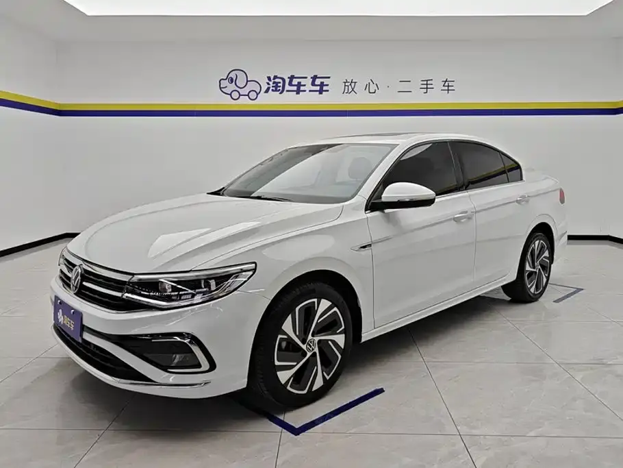 Volkswagen Bora 300TSI DSG Premium Edition 2023