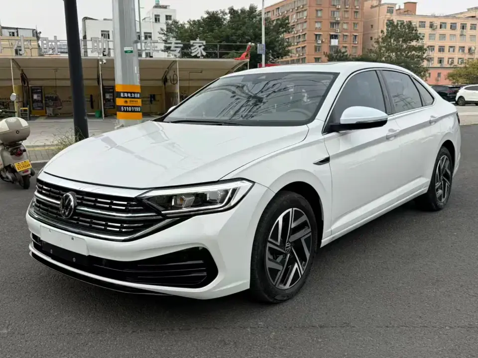 Volkswagen Sagitar 300TSI DSG Surpassing Edition 2023