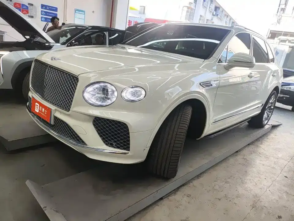 Bentley Bentayga 4.0T V8 2021