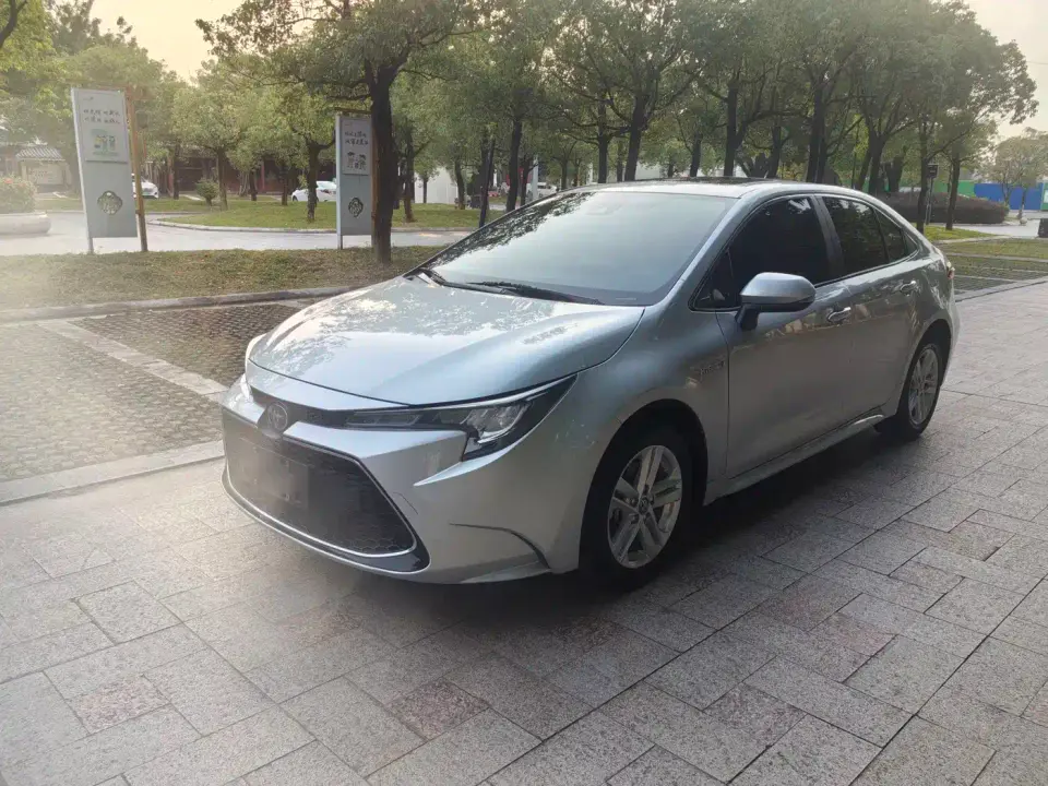 Toyota Levin Dual Engine 1.8H E-CVT Luxury Edition 2022