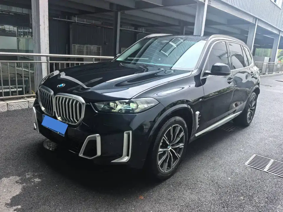 BMW X5 xDrive 30Li M Sport Package 2024