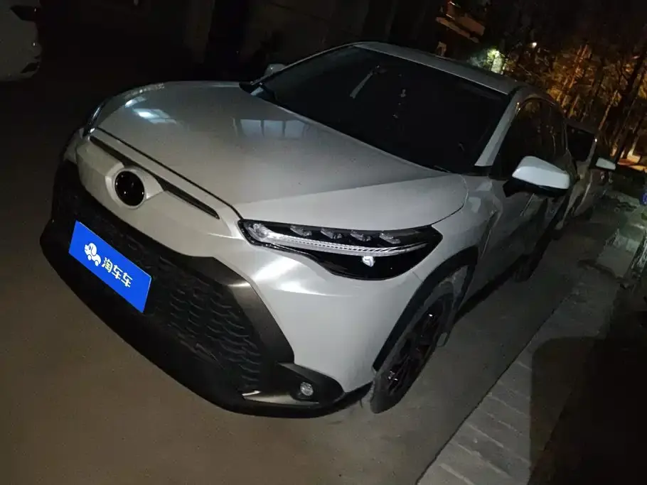 Toyota Frontlander 2.0L CVT Luxury Edition 2023