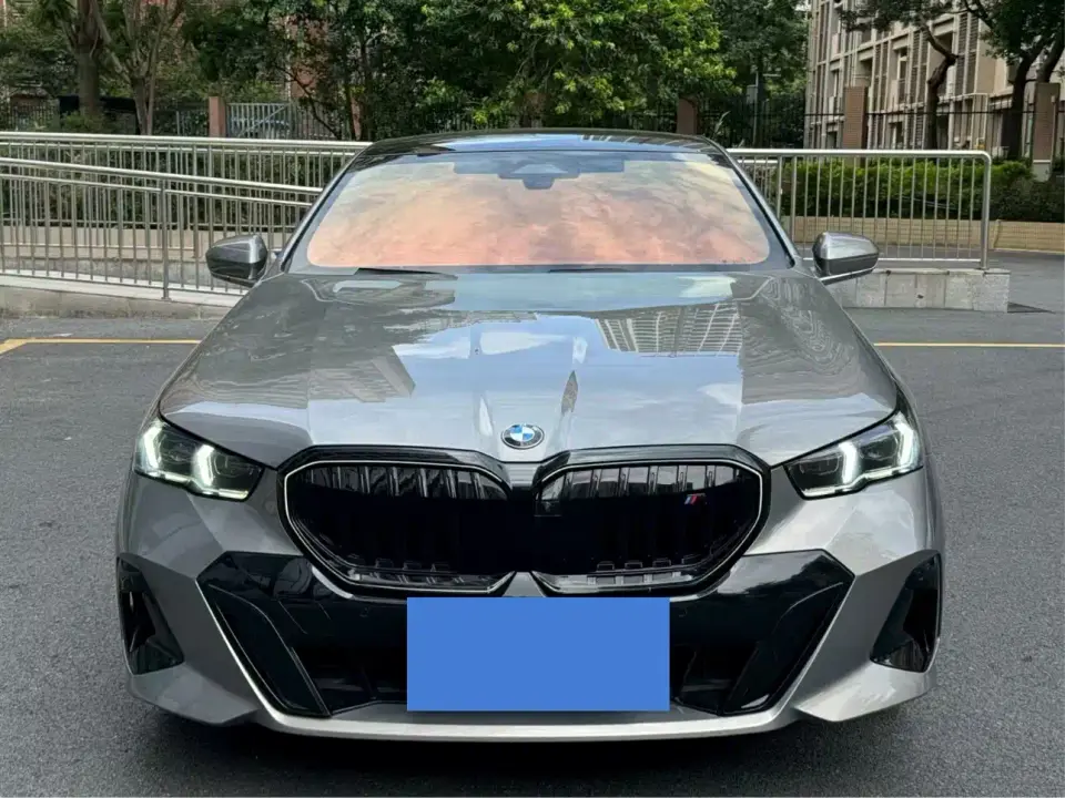 BMW 5 Series 530Li Leading M Sport Package 2024