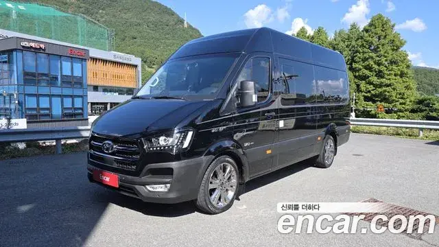 Hyundai Solati 15-seater Luxury 2022