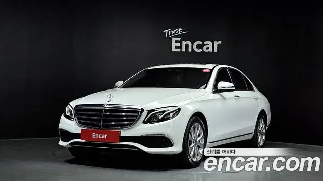 Mercedes-Benz E-Class E300 4MATIC Exclusive 2020