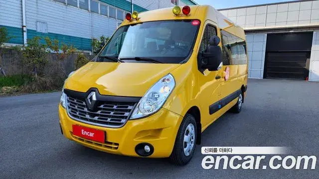 Renault Korea Master School Bus 13-Seater 2019