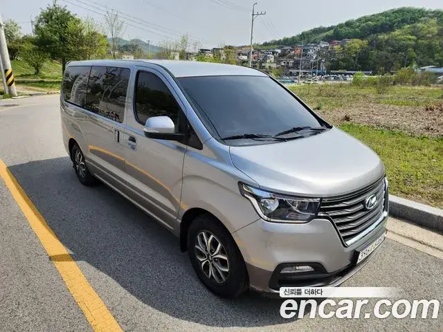Hyundai Starex Urban 9-Seater Premium Spicial 2020