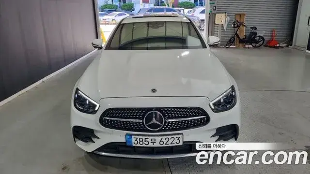 Mercedes-Benz E-Class E220d 4MATIC AMG Line 2023