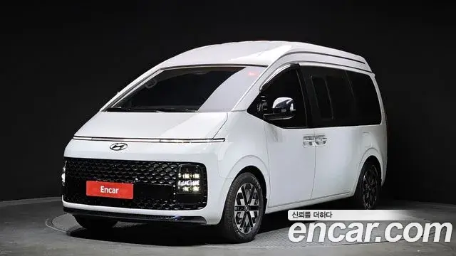 Hyundai Staria 4WD Lounge 7-Seater Limousine 2023