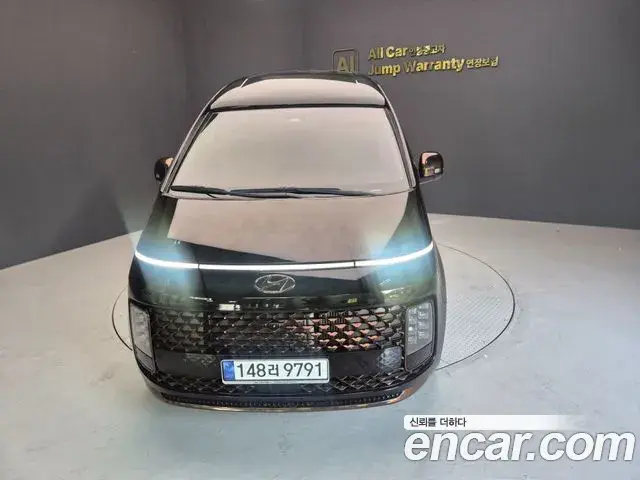 Hyundai Staria 4WD Lounge 7-Seater Limousine 2023