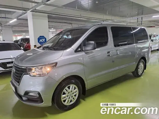 Hyundai Starex Van 3-Seater Smart 2019