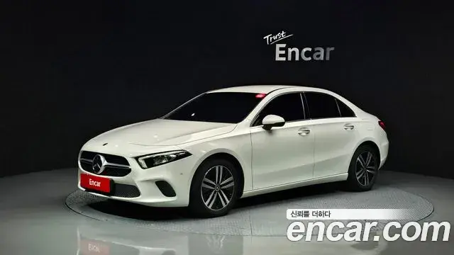 Mercedes-Benz A-Class A220 Sedan 2021