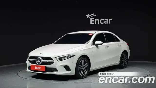 Mercedes-Benz A-Class A220 Sedan 2021