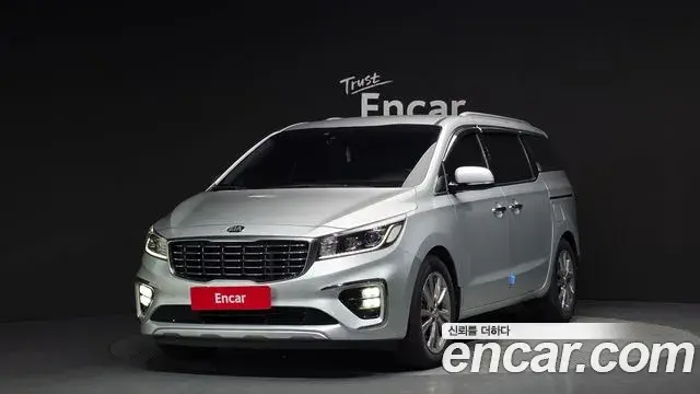 Kia Carnival 9-Seater Noblesse 2019