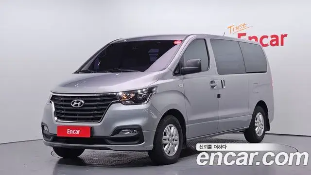 Hyundai Starex Van 3-Seater Smart 2019