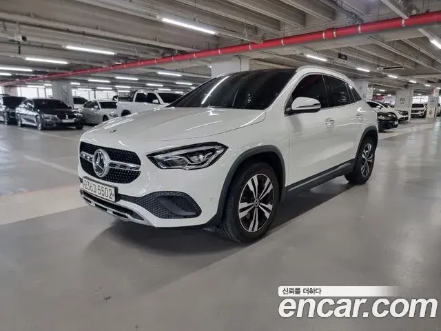 Mercedes-Benz GLA-Class GLA220 2021