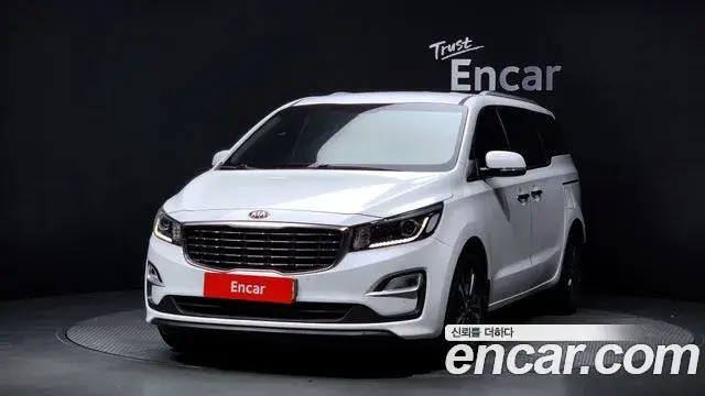 Kia Carnival 11-Seater Prestige 2019