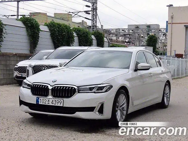 BMW 5-Series 530i xDrive Luxury 2021